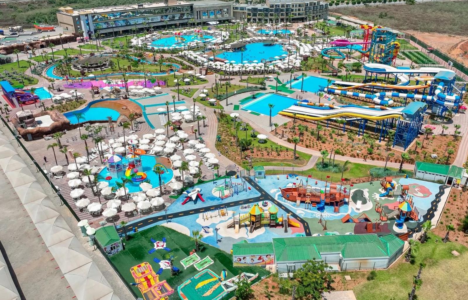 City Hotel By Waves Κενίτρα Εξωτερικό φωτογραφία